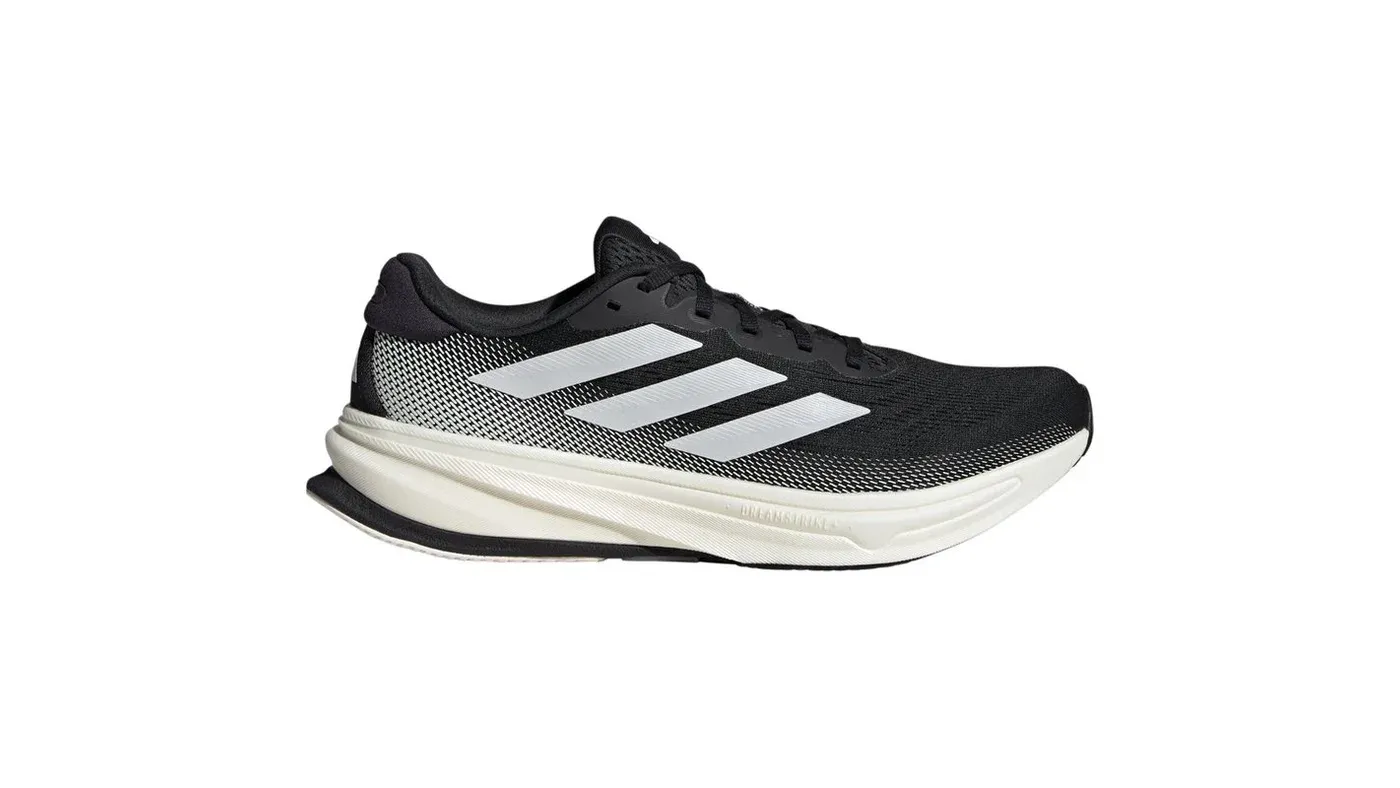 Adidas Supernova Rise 2 löparsko i svart, sedd från sidan