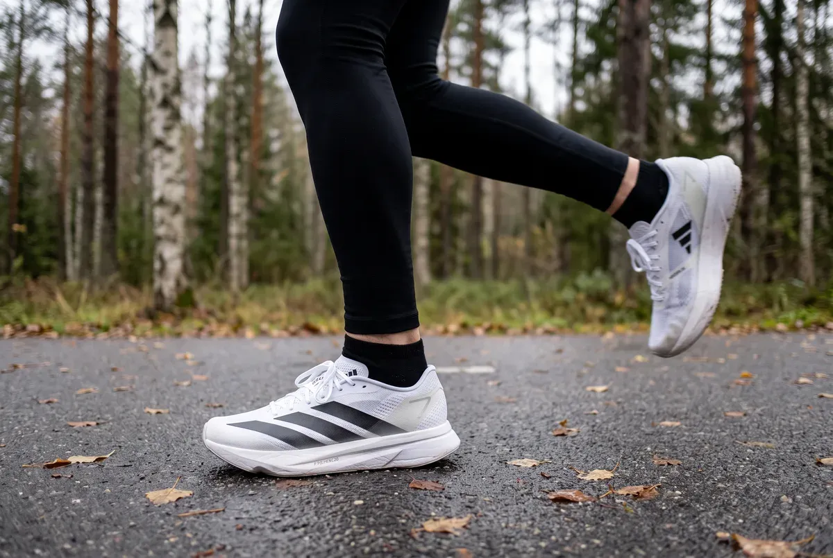 Adidas Adizero SL 2 mitt i ett löpsteg