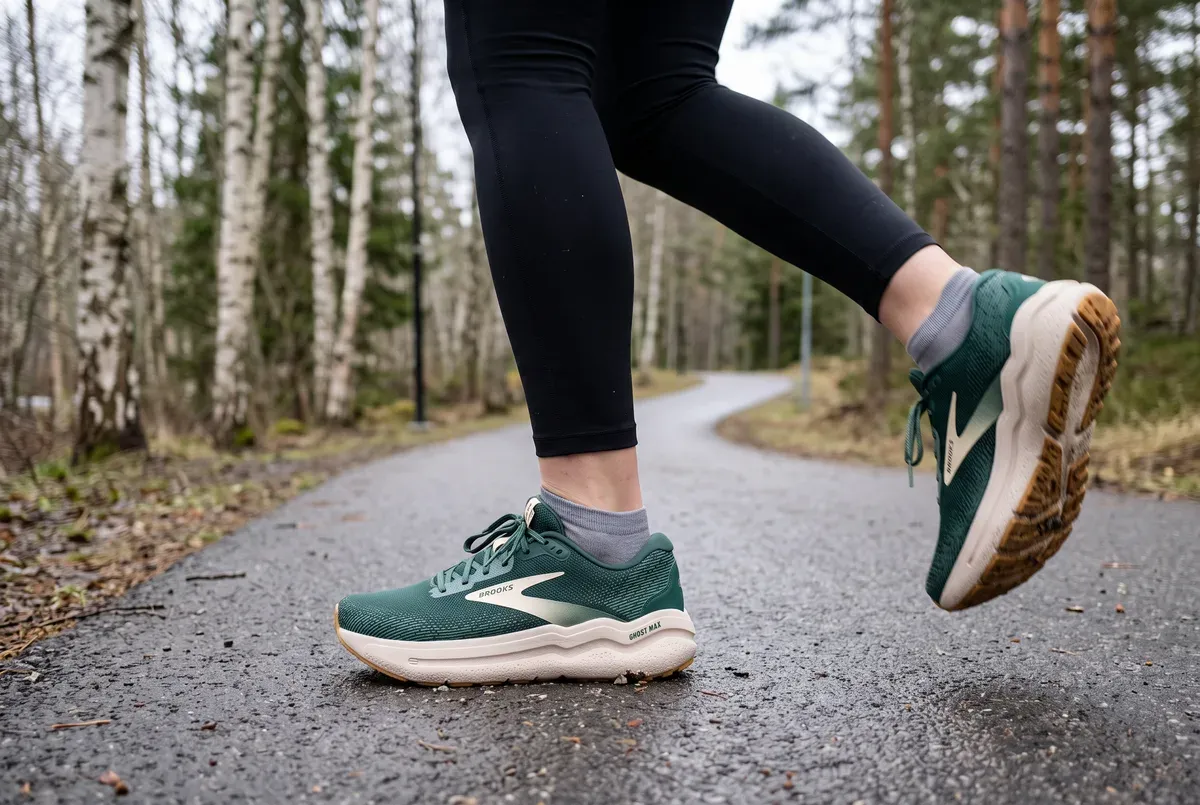Brooks Ghost Max 2 mitt i ett löpsteg
