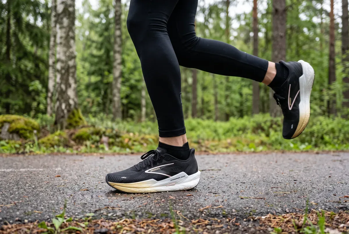 Brooks Hyperion Max 2 mitt i ett löpsteg