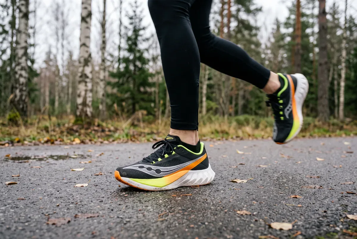Saucony Endorphin Pro 4 mitt i ett löpsteg